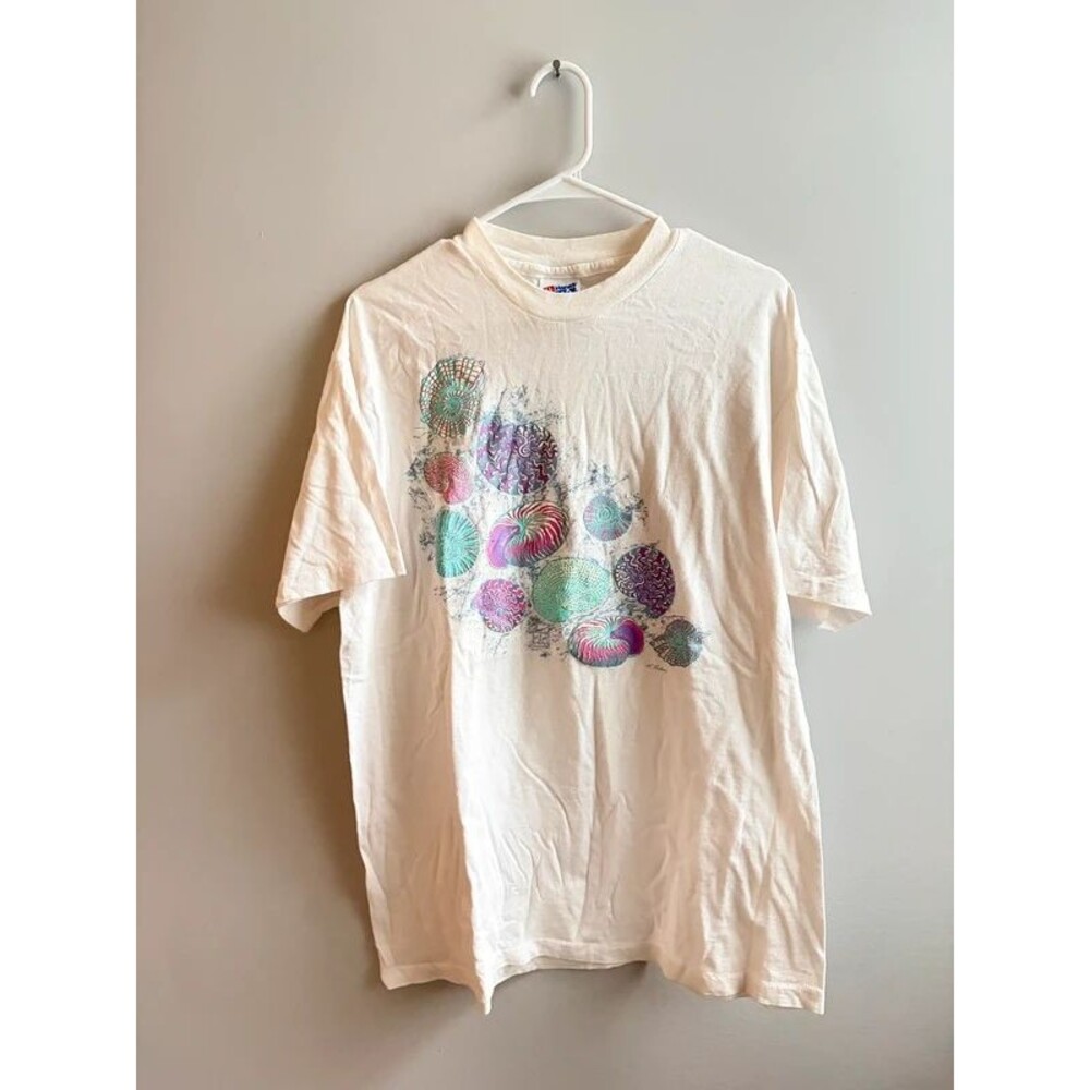 Vintage Sea Rags coastal nature graphic tee, USA, ocean, shells